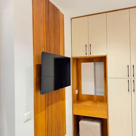 Aleks Crystal Apartment *